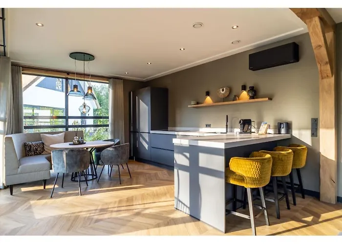 Wellness Villa Stay In Texel